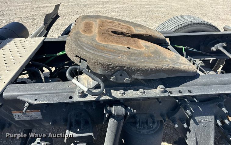 image for item EK0579 2021 Freightliner Cascadia 126 semi truck