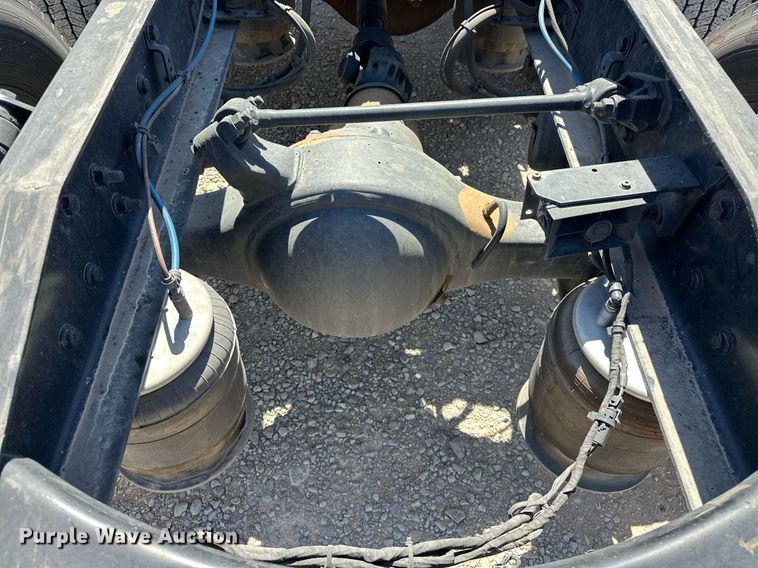 image for item EK0579 2021 Freightliner Cascadia 126 semi truck