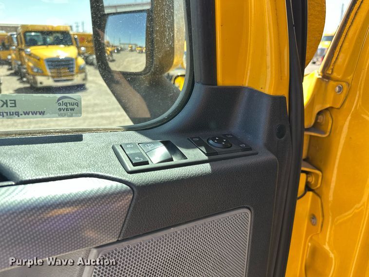 image for item EK0579 2021 Freightliner Cascadia 126 semi truck