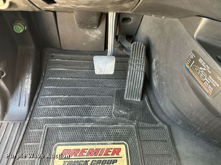 image for item EK0579 2021 Freightliner Cascadia 126 semi truck