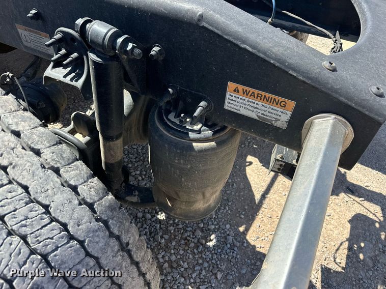 image for item EK0580 2020 Freightliner Cascadia 126 semi truck