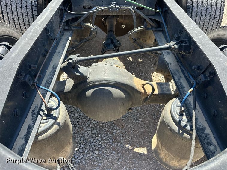 image for item EK0580 2020 Freightliner Cascadia 126 semi truck