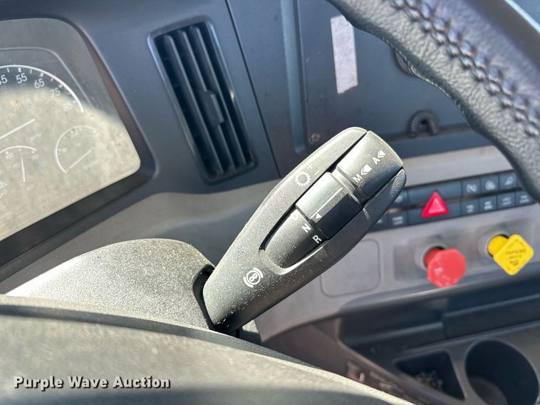 image for item EK0580 2020 Freightliner Cascadia 126 semi truck