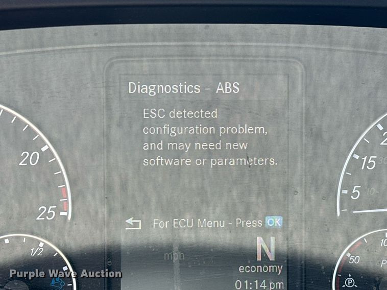 image for item EK0580 2020 Freightliner Cascadia 126 semi truck