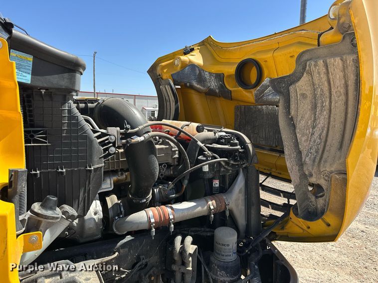 image for item EK0580 2020 Freightliner Cascadia 126 semi truck