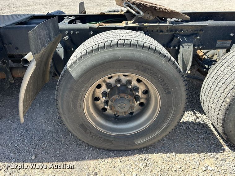 image for item EK0580 2020 Freightliner Cascadia 126 semi truck