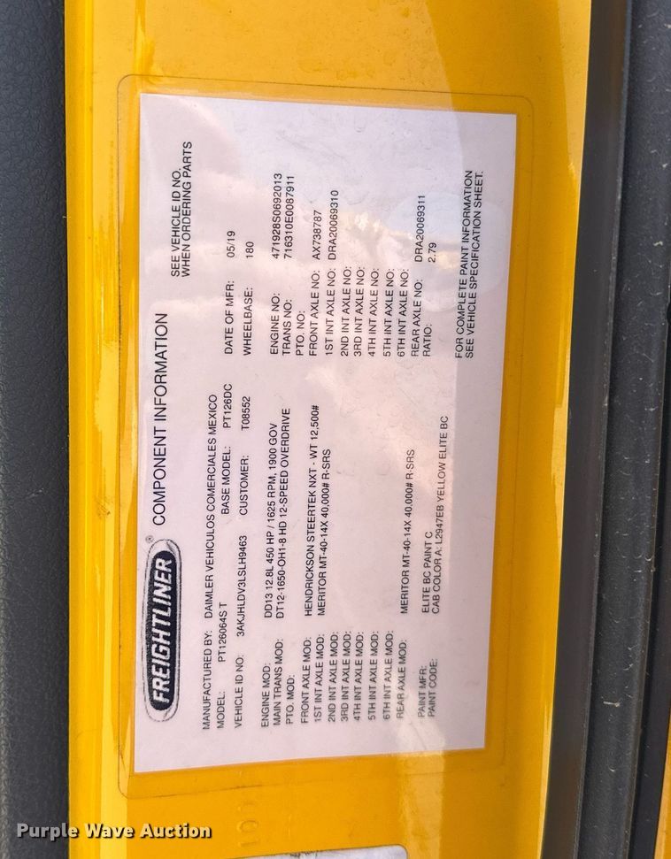 image for item EK0580 2020 Freightliner Cascadia 126 semi truck