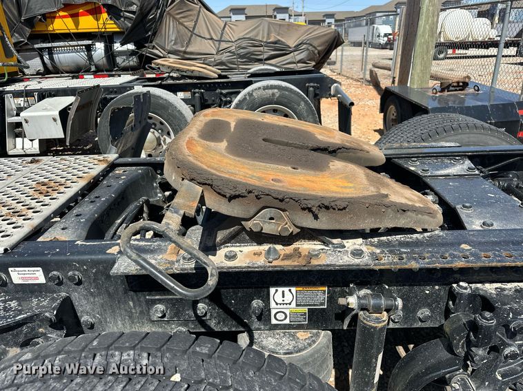 image for item EK0582 2021 Kenworth T680 semi truck