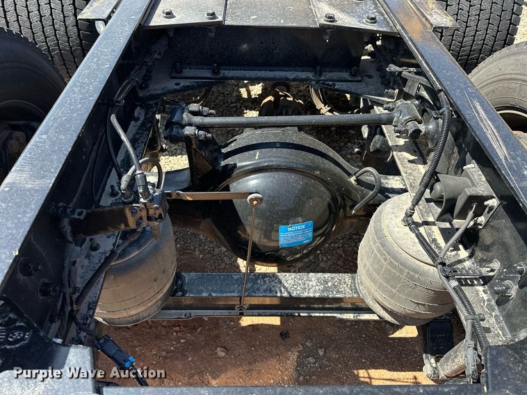 image for item EK0582 2021 Kenworth T680 semi truck