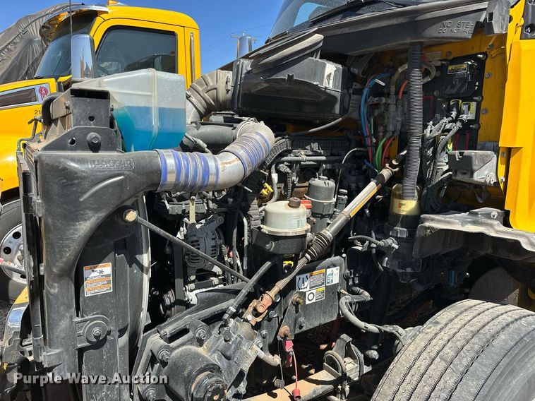 image for item EK0582 2021 Kenworth T680 semi truck