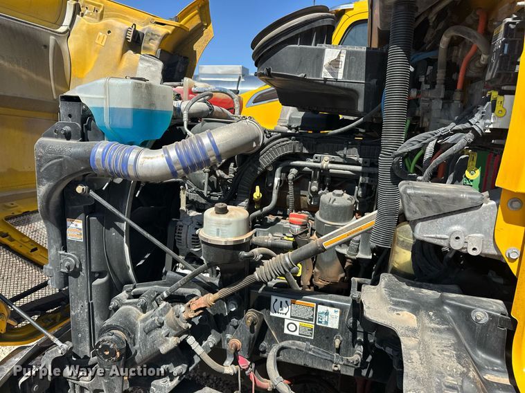 image for item EK0582 2021 Kenworth T680 semi truck