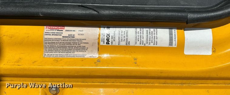 image for item EK0582 2021 Kenworth T680 semi truck