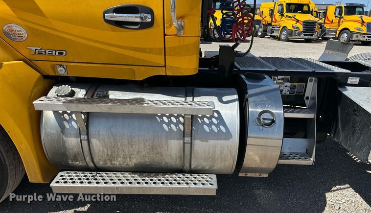 image for item EK0583 2021 Kenworth T680 semi truck