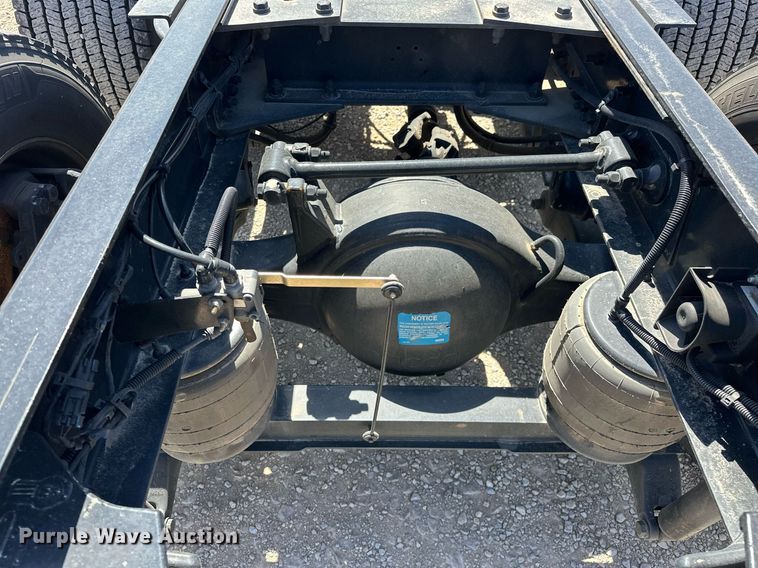 image for item EK0583 2021 Kenworth T680 semi truck