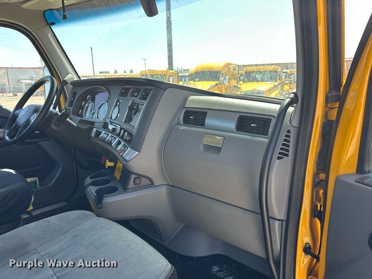 image for item EK0583 2021 Kenworth T680 semi truck