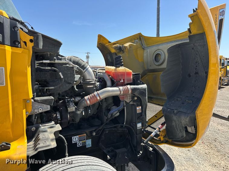 image for item EK0583 2021 Kenworth T680 semi truck