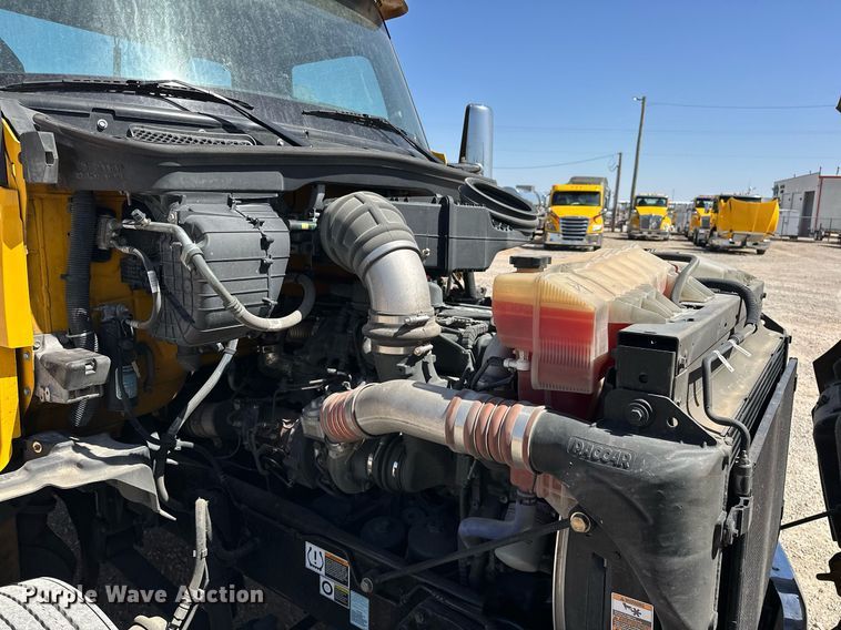 image for item EK0583 2021 Kenworth T680 semi truck