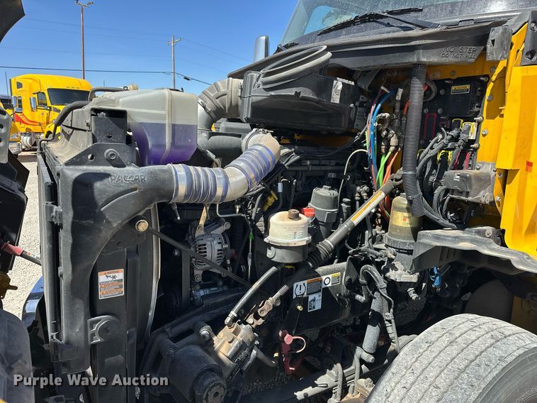 image for item EK0583 2021 Kenworth T680 semi truck