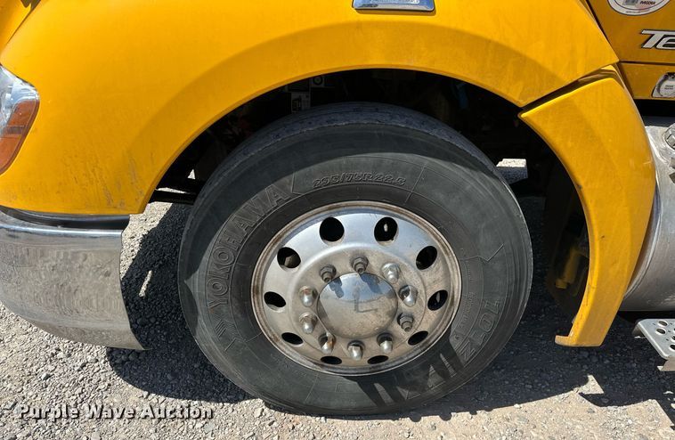 image for item EK0583 2021 Kenworth T680 semi truck