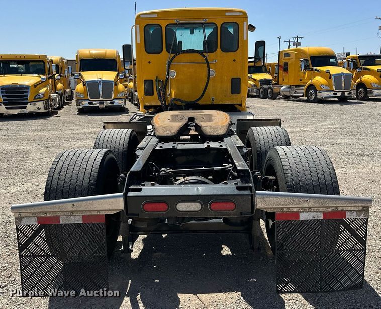 image for item EK0584 2021 Kenworth T680 semi truck