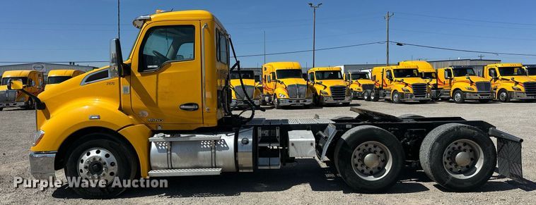 image for item EK0584 2021 Kenworth T680 semi truck