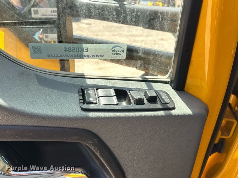 image for item EK0584 2021 Kenworth T680 semi truck