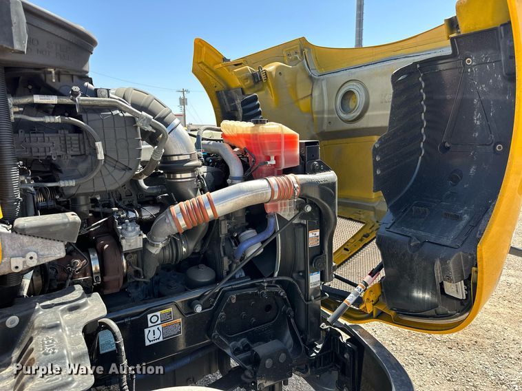 image for item EK0584 2021 Kenworth T680 semi truck