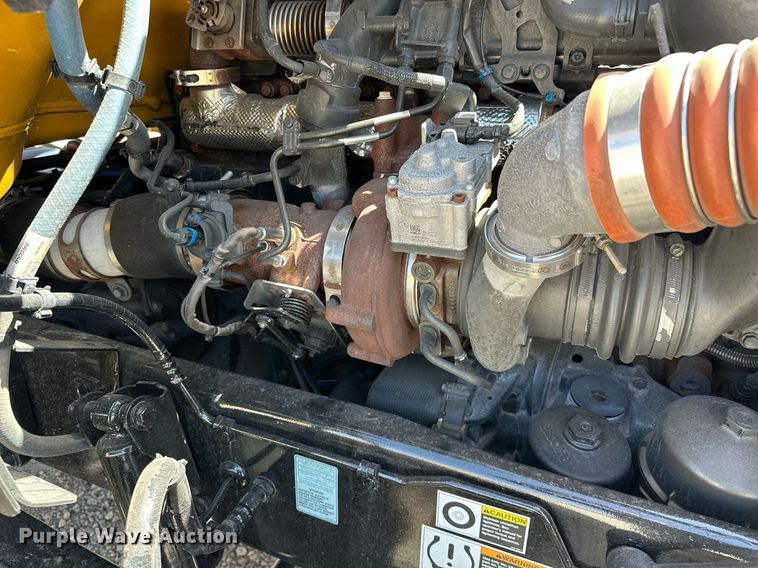 image for item EK0584 2021 Kenworth T680 semi truck