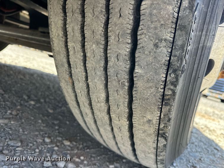 image for item EK0584 2021 Kenworth T680 semi truck