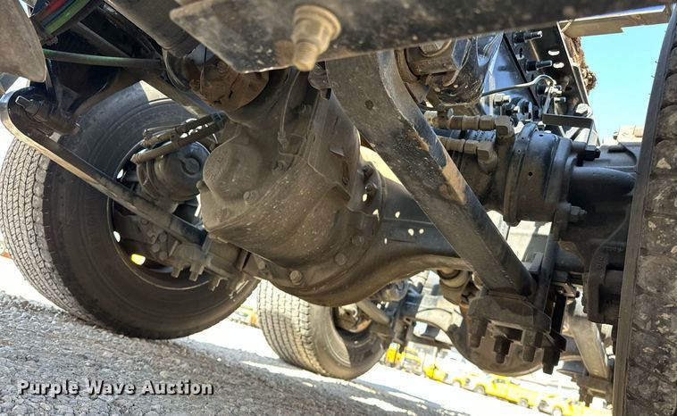 image for item EK0585 2021 Freightliner Cascadia 126 semi truck