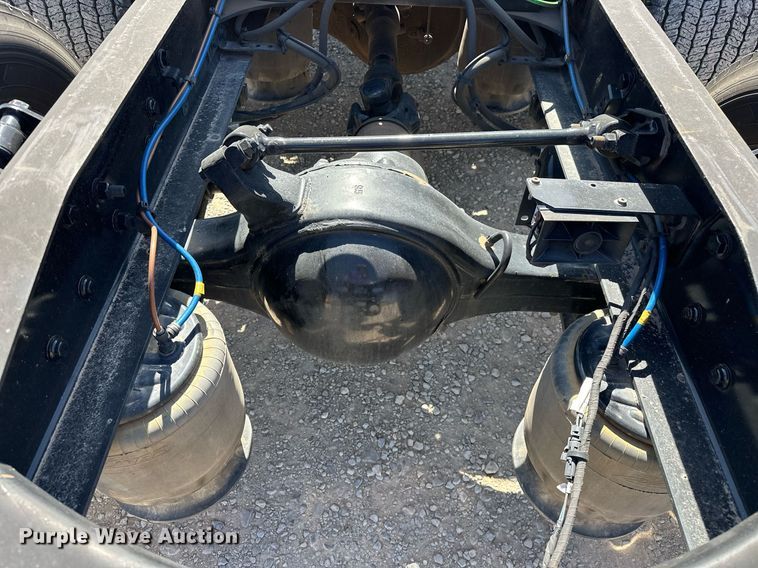 image for item EK0585 2021 Freightliner Cascadia 126 semi truck