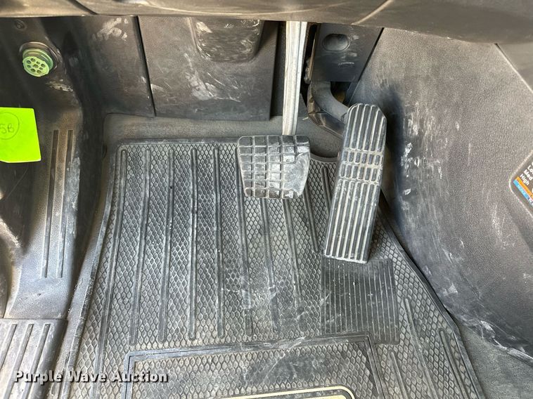 image for item EK0585 2021 Freightliner Cascadia 126 semi truck