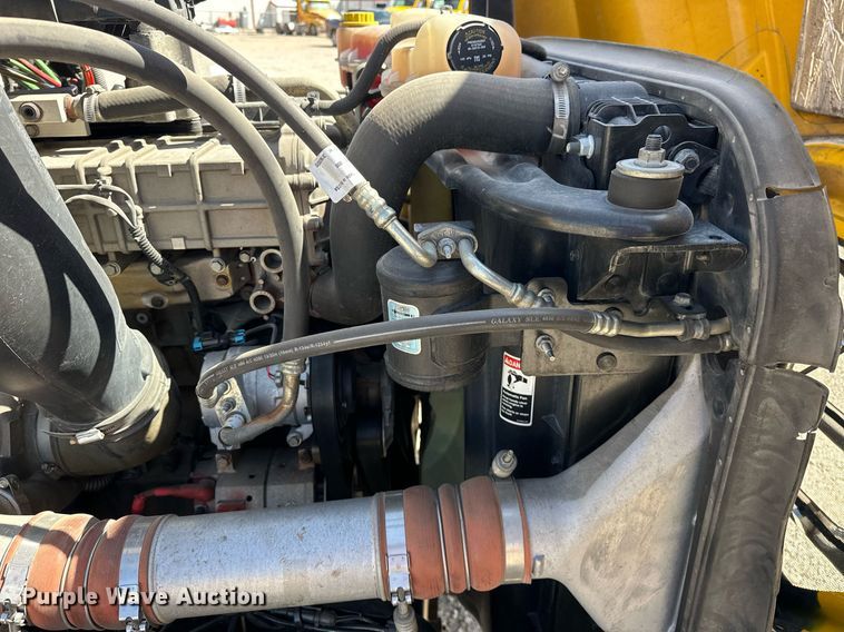 image for item EK0585 2021 Freightliner Cascadia 126 semi truck