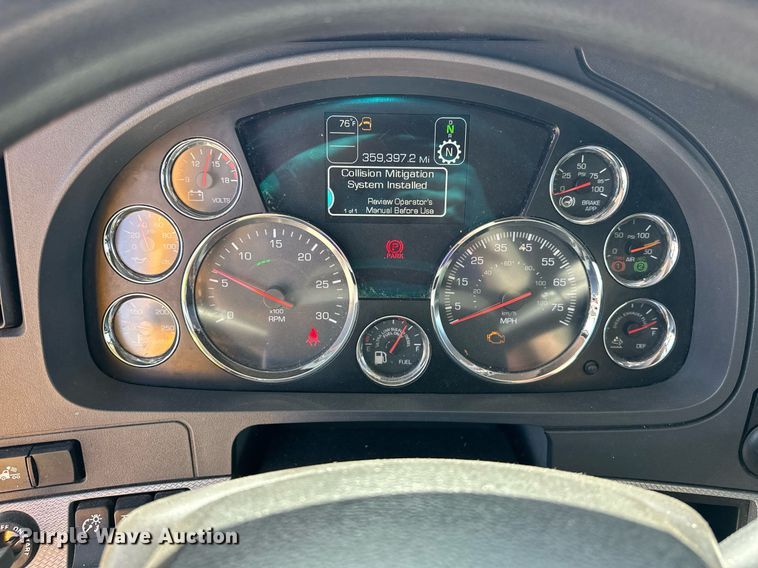 image for item EK0586 2021 Kenworth T680 semi truck