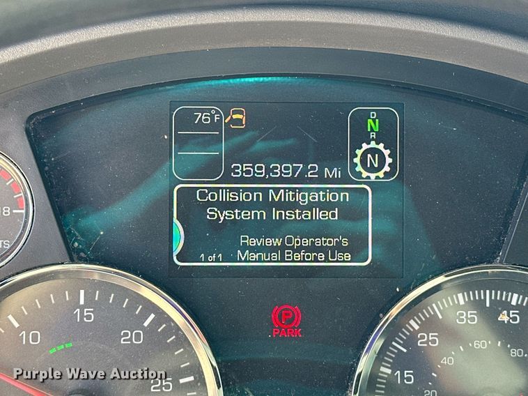 image for item EK0586 2021 Kenworth T680 semi truck