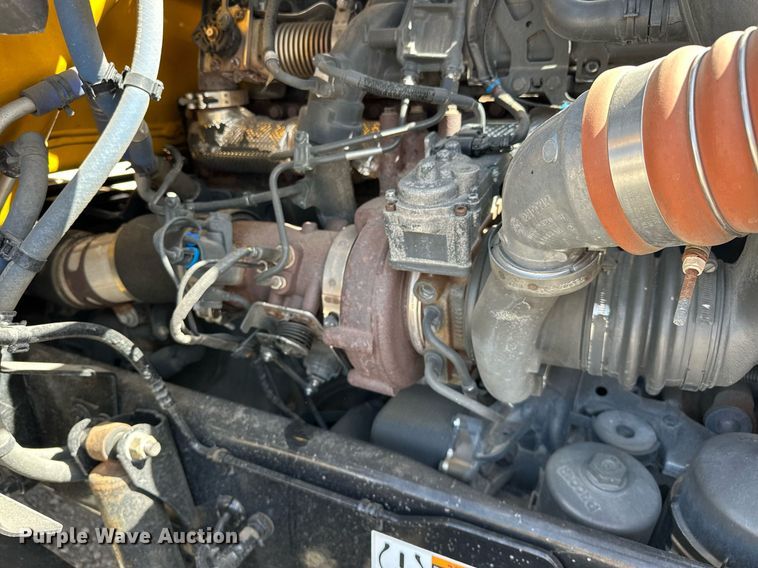 image for item EK0586 2021 Kenworth T680 semi truck