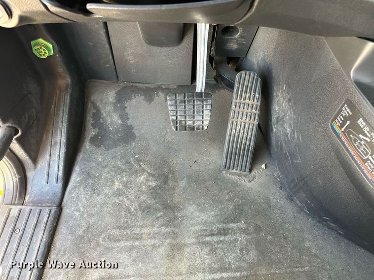 image for item EK0587 2020 Freightliner Cascadia 126 semi truck