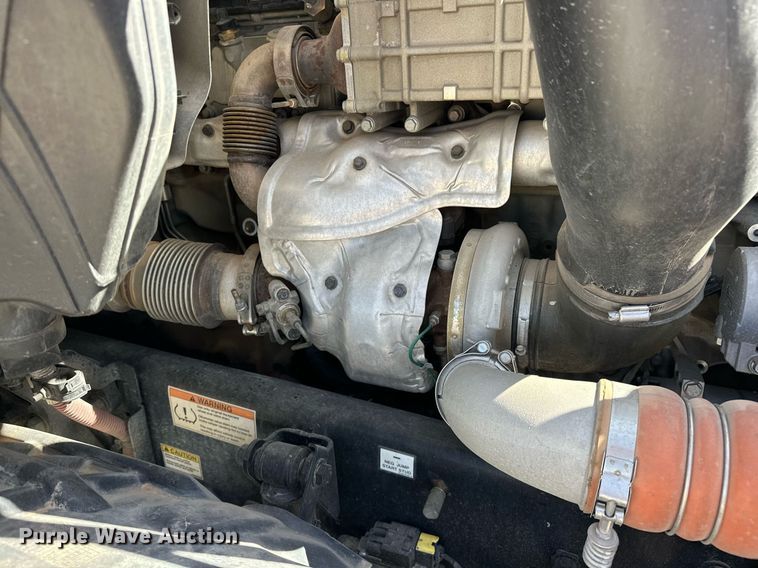 image for item EK0587 2020 Freightliner Cascadia 126 semi truck