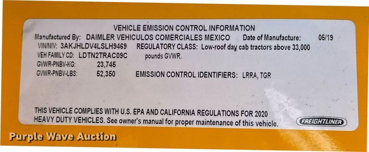 image for item EK0587 2020 Freightliner Cascadia 126 semi truck