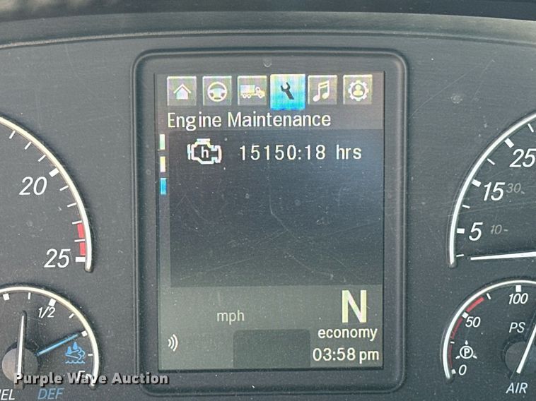 image for item EK0588 2021 Freightliner Cascadia 126 semi truck