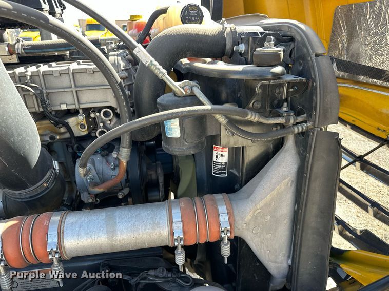 image for item EK0588 2021 Freightliner Cascadia 126 semi truck