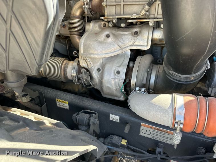 image for item EK0588 2021 Freightliner Cascadia 126 semi truck