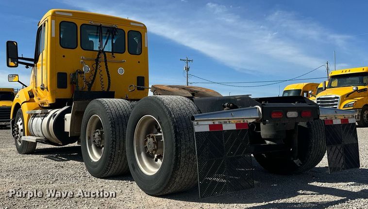 image for item EK0589 2021 Kenworth T680 semi truck