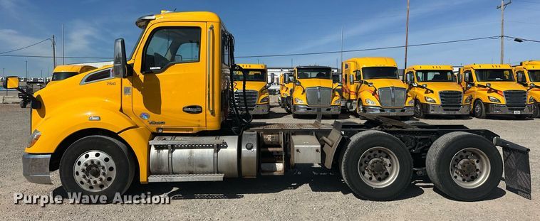 image for item EK0589 2021 Kenworth T680 semi truck