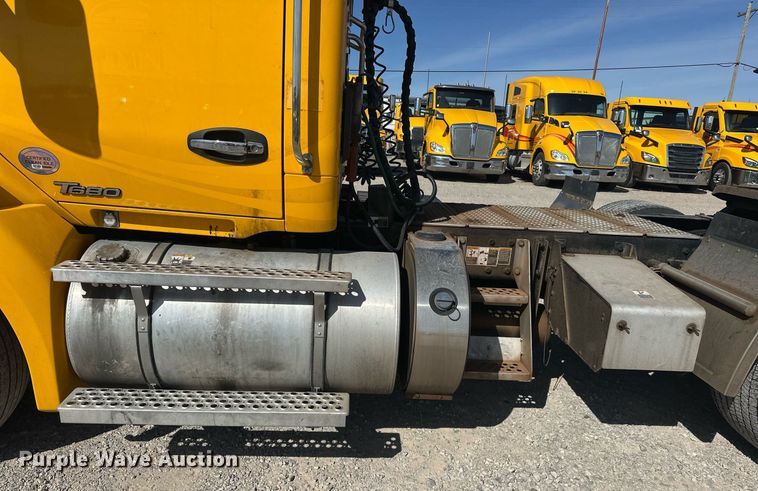 image for item EK0589 2021 Kenworth T680 semi truck