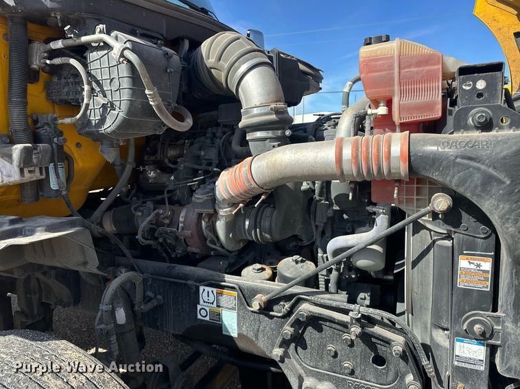 image for item EK0589 2021 Kenworth T680 semi truck