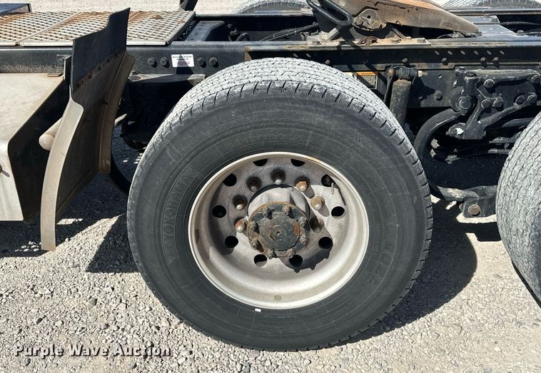 image for item EK0589 2021 Kenworth T680 semi truck