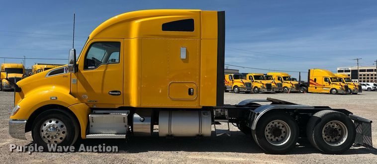 image for item EK0590 2019 Kenworth T680 semi truck