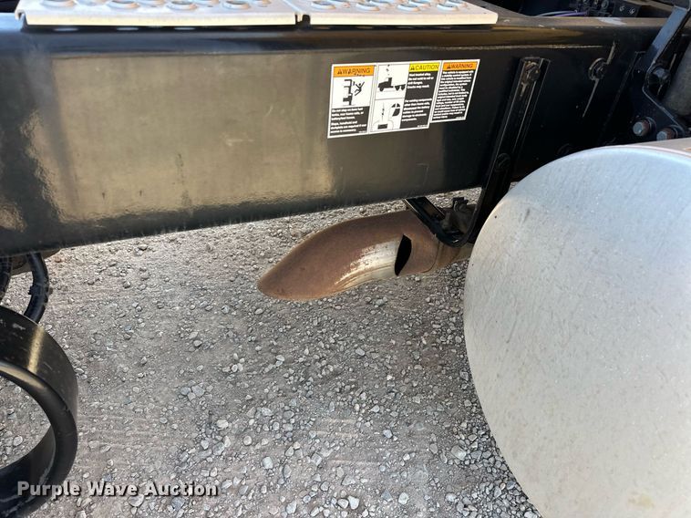 image for item EK0590 2019 Kenworth T680 semi truck