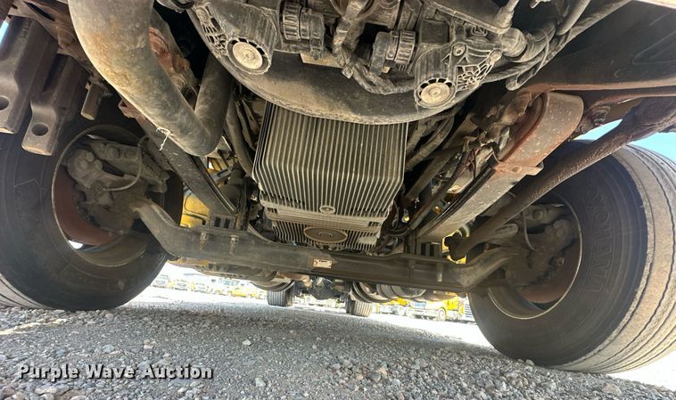 image for item EK0590 2019 Kenworth T680 semi truck